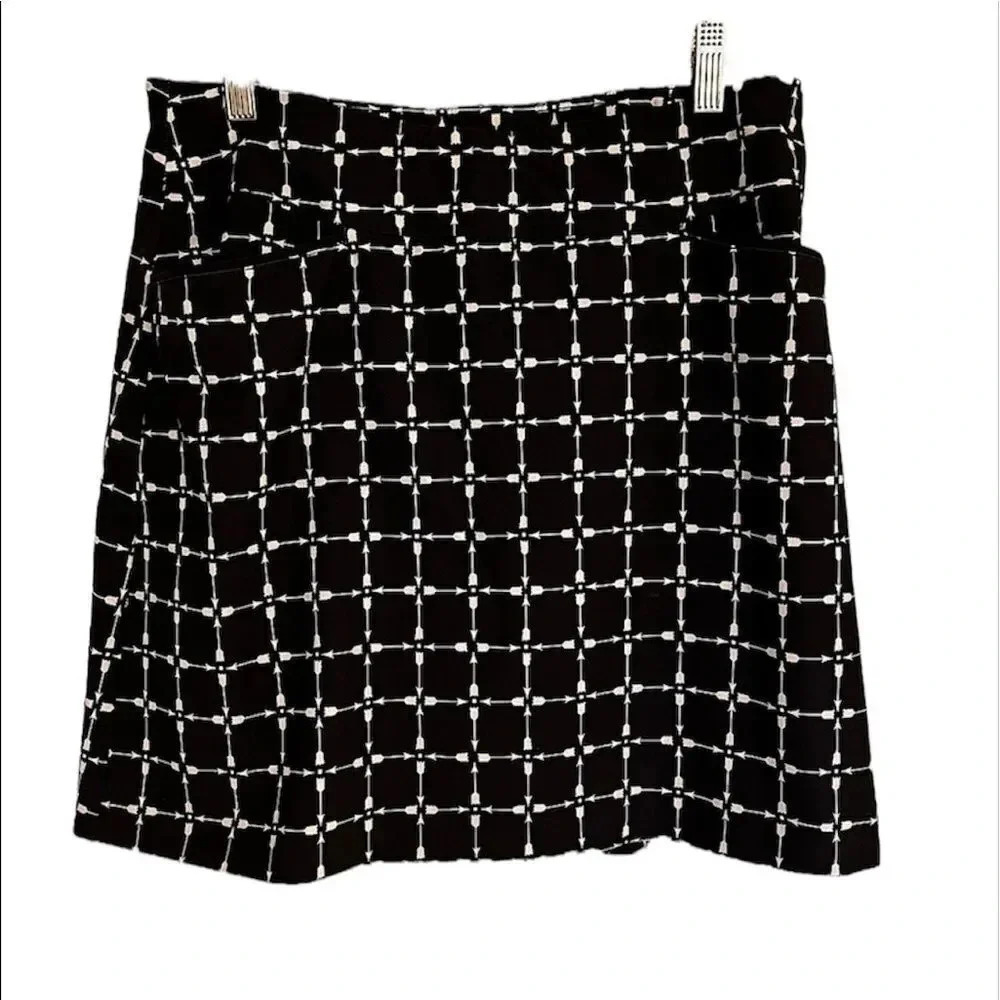 Tail black and white tennis boho arrow square pattern skirt with pockets‎ size 4